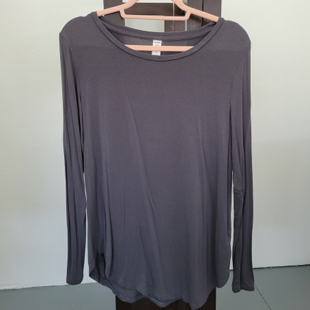 Old Navy  Long sleeve Tee